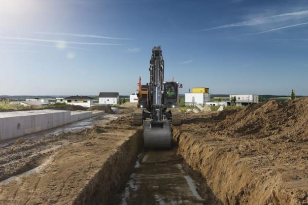 Föraren får även hjälp i arbetet av de valbara Dig Assist-apparna som används via den 10-tums Volvo Co-Pilot-surfplattan