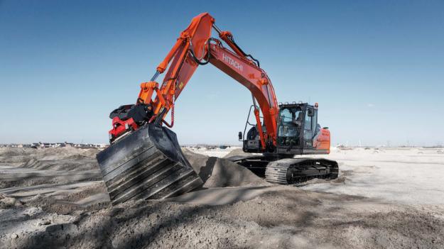 De nya modellerna förbrukar upp till 11 % mindre bränsle än tidigare modeller. Hitachis industriledande hydraulsystem, det nya TRIAS III, säkrar därtill en hög prestationsnivå vid varje användning.