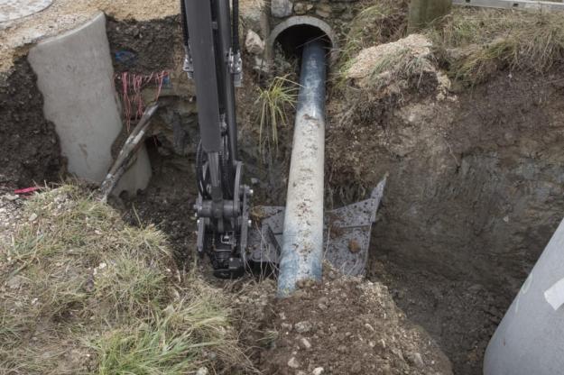 ECR58 har ett omfattande utbud av redskap som är skräddarsydda för maskinen och lätta att byta. Det inkluderar skopor, hydraulhammare, gripklor samt nya Tilt Quick Coupler – med en tiltvinkel på upp till 2 x 90°.