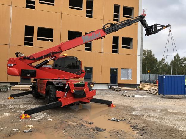 Trots de breda 600-hjulen så behöver man ha stödbenen till hjälp ibland, men inte alls lika ofta som utan dem.