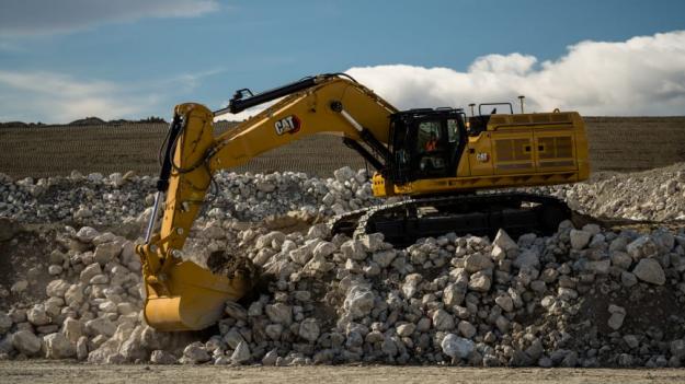 Nya bandgrävaren Cat 374.