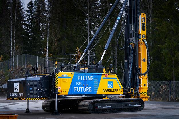 PMx2e, världens första helt batteridrivna pålkran.