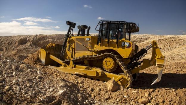 Cat D7.