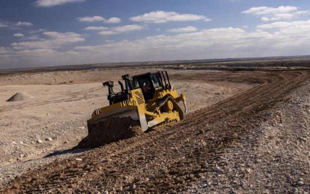 Cat D7.